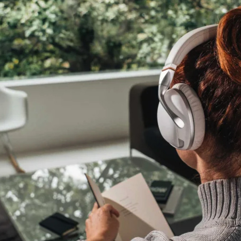 IRIS Flow Headphone ワイヤレスヘッドホン IRIS Flow｜リスニング中に脳を活性化するヘッドホン「フロー
