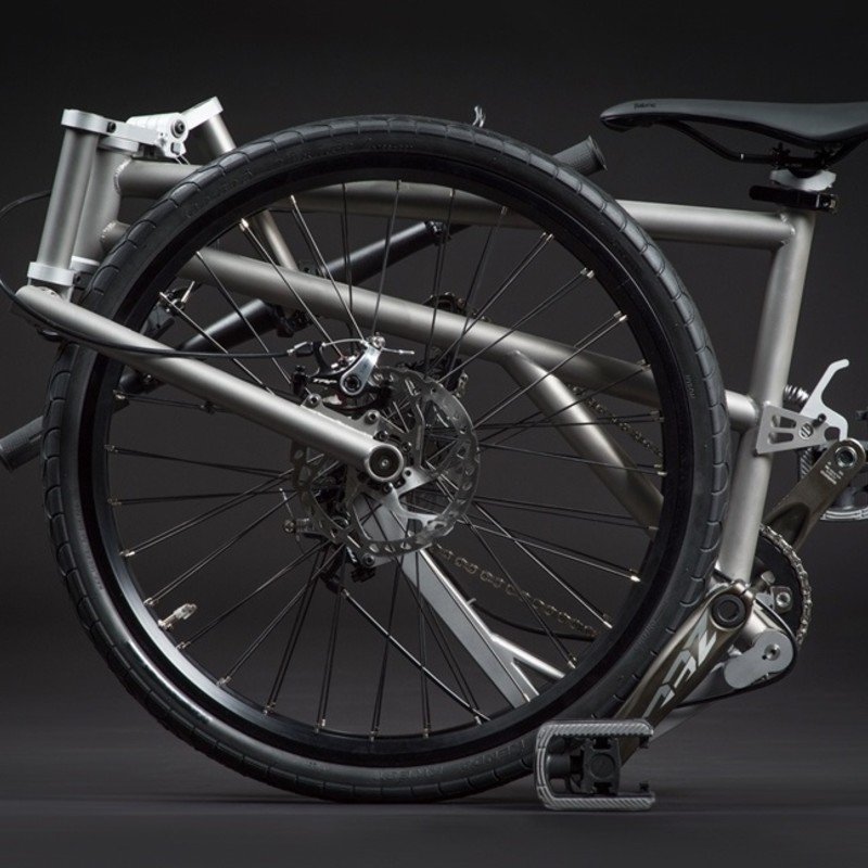 Helix™｜普通の自転車と同じ乗り心地の超コンパクト折りたたみ