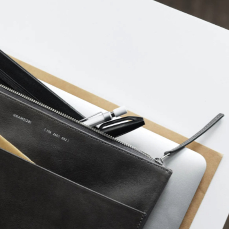 Zip Pouch Large｜iPad miniも入る高級イタリアンベジタンレザー