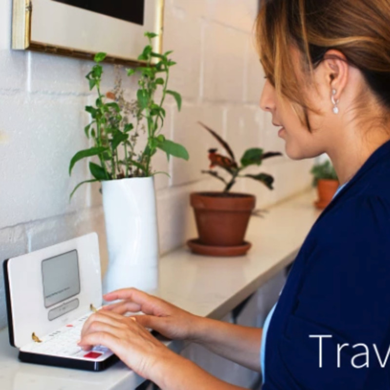 Traveler｜集中して執筆作業ができるEインクディスプレイ搭載ノートPC