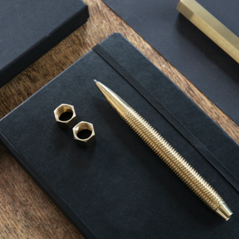 MetMo Pen｜クルクル回るナットが心地良いデュアルスレッドペン