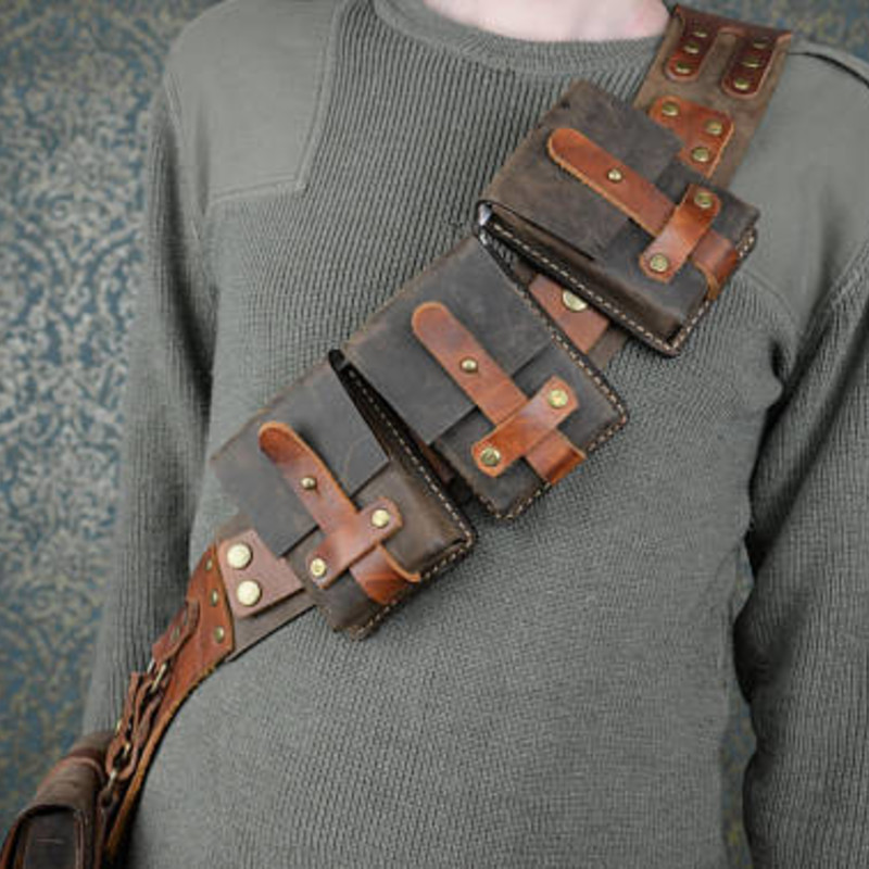 お*か様 スチームパンク　ペットボトルホルダー　革　スチパン Steampunk Adventurer｜スチームパンクテイストのレザーチェストバッグ