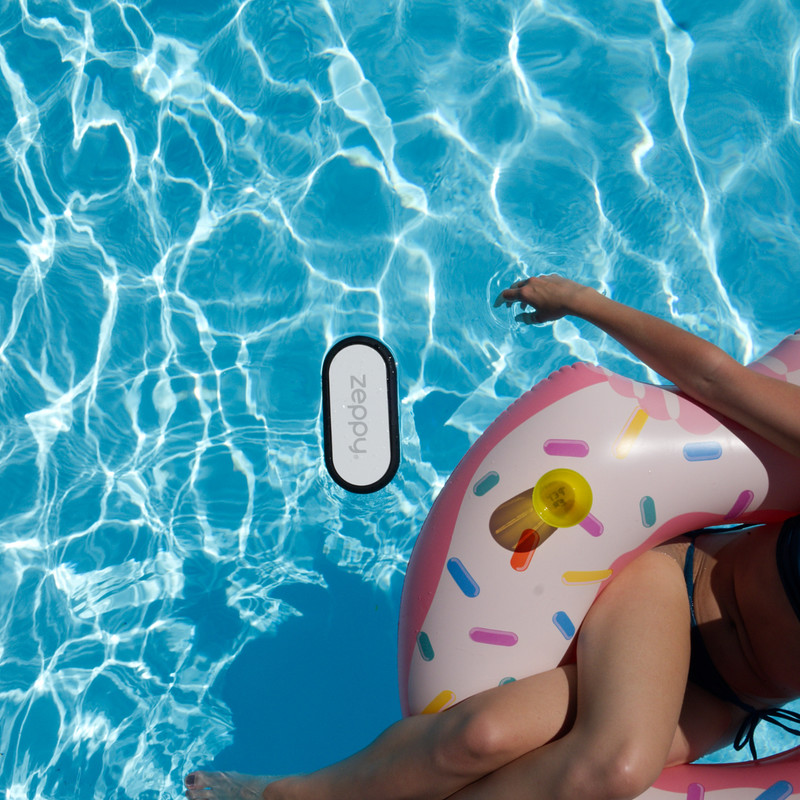 Zippy｜水に浮かぶパーソナルBluetoothスピーカー「ゼッピー