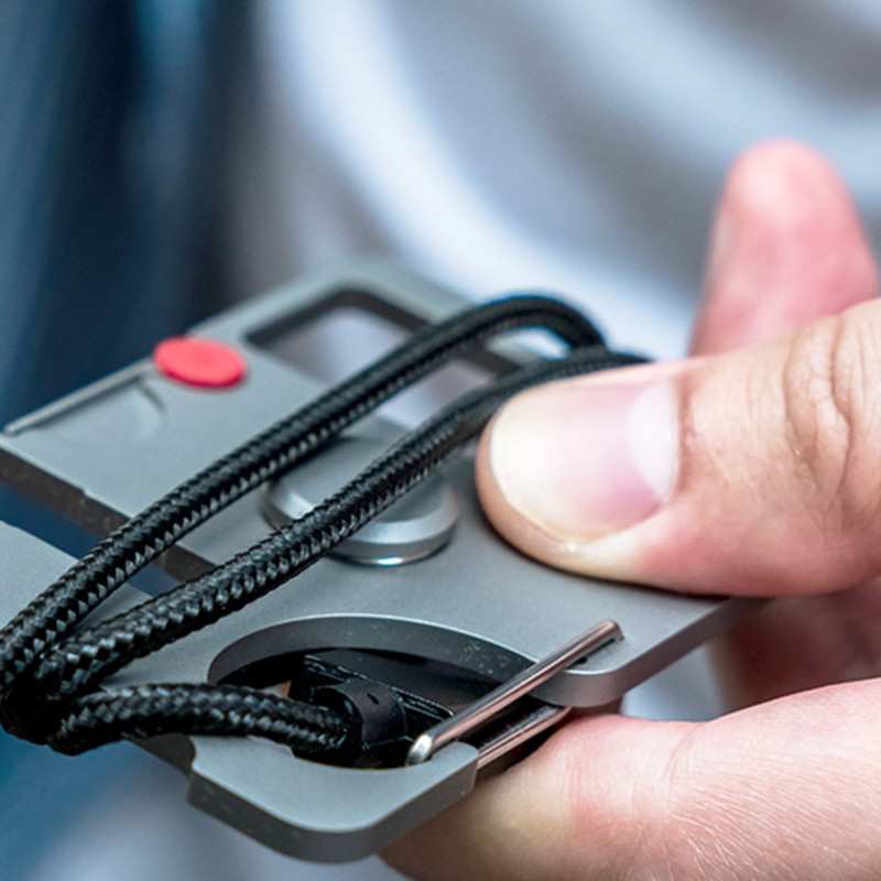 T'spin｜フィジェットスピナー搭載の旅行に便利なチタン製マルチ