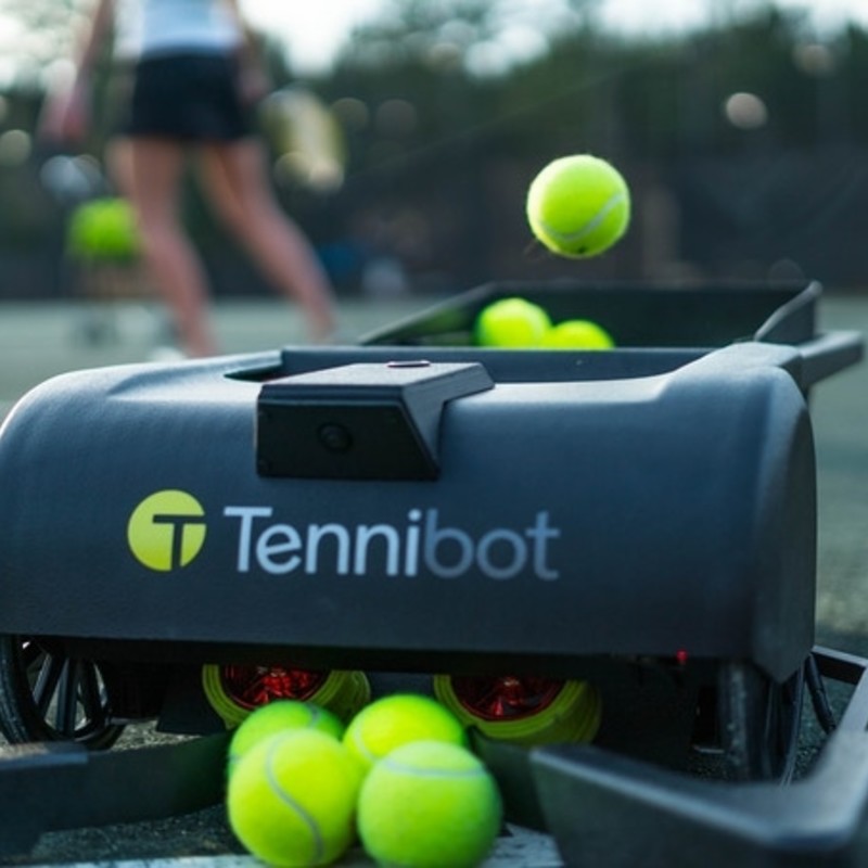 Tennibot｜自動テニスボール回収ロボット「テニボット」 - ガジェット