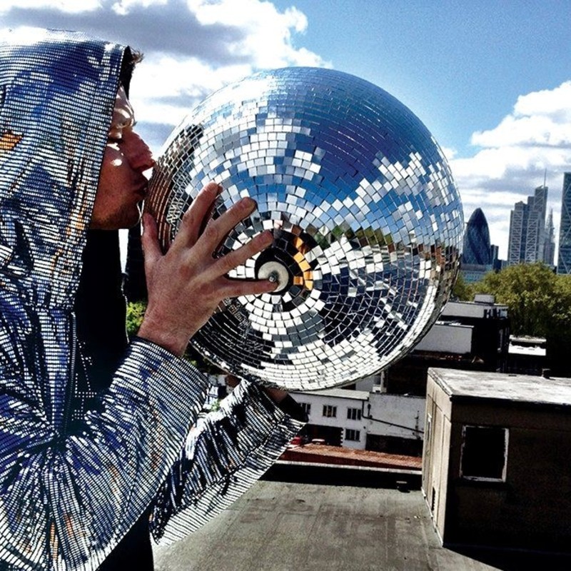 Black Reversible Disco Hoodie｜ディスコのミラーボールの様に光る 