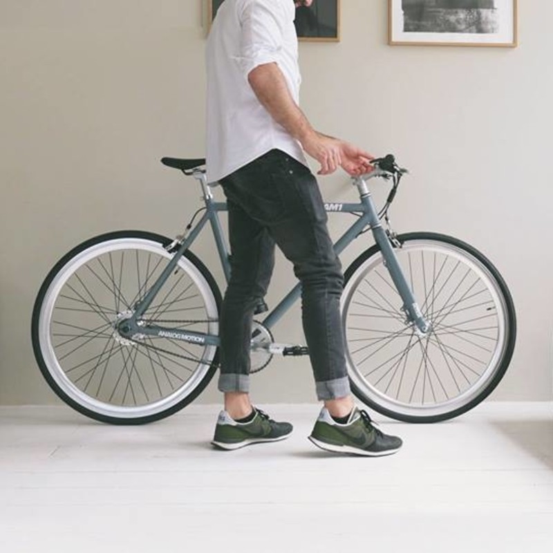 ホワイトシングルスピード自転車 一般スポーツ自転車】アウターリミッツ6S ホワイト 450サイズ