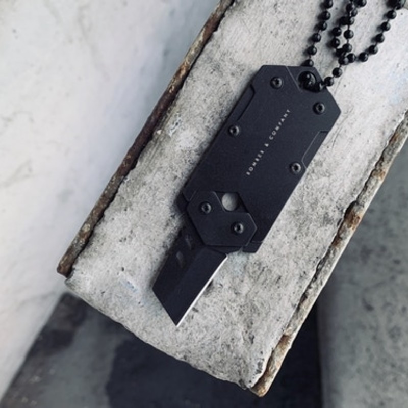 B2 Dog Tag｜完全密閉されたドッグタグ型ナノブレードポケットナイフ