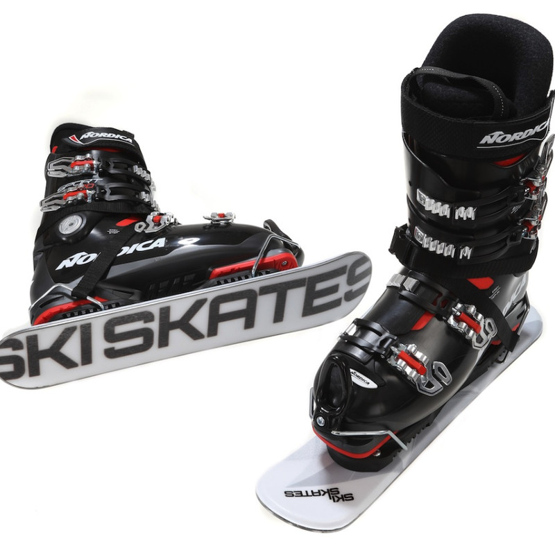 Skiskates｜スケートのような滑走が楽しめるミニスキー「スキー