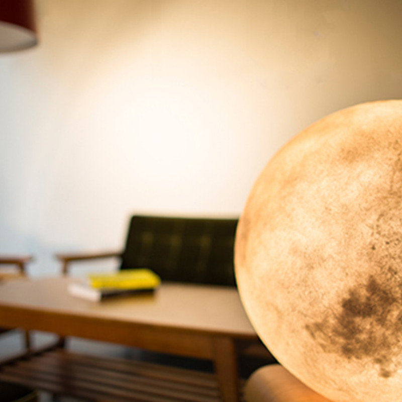 Luna｜月をリアルに再現した幻想的なランタン「ルナ