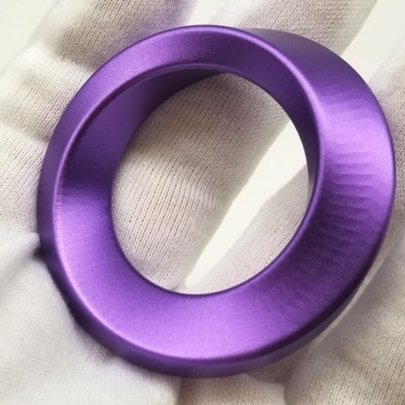 Möbius Strip｜メビウスの輪をモチーフにデザインされた数学形状