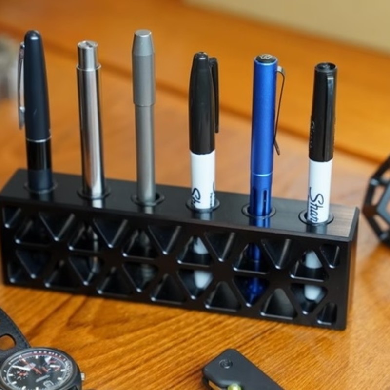 Isobrick｜ペン愛好家のためにデザインされたCNC精密加工アルミニウム