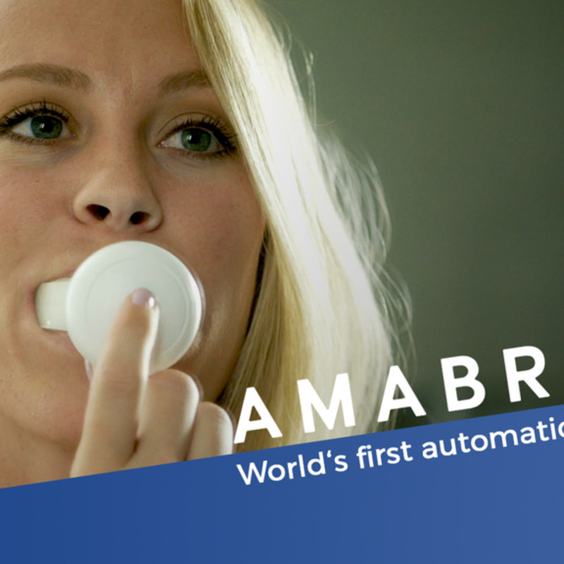 Amabrush｜口に入れて10秒で歯磨き可能なマウスピースデザイン自動